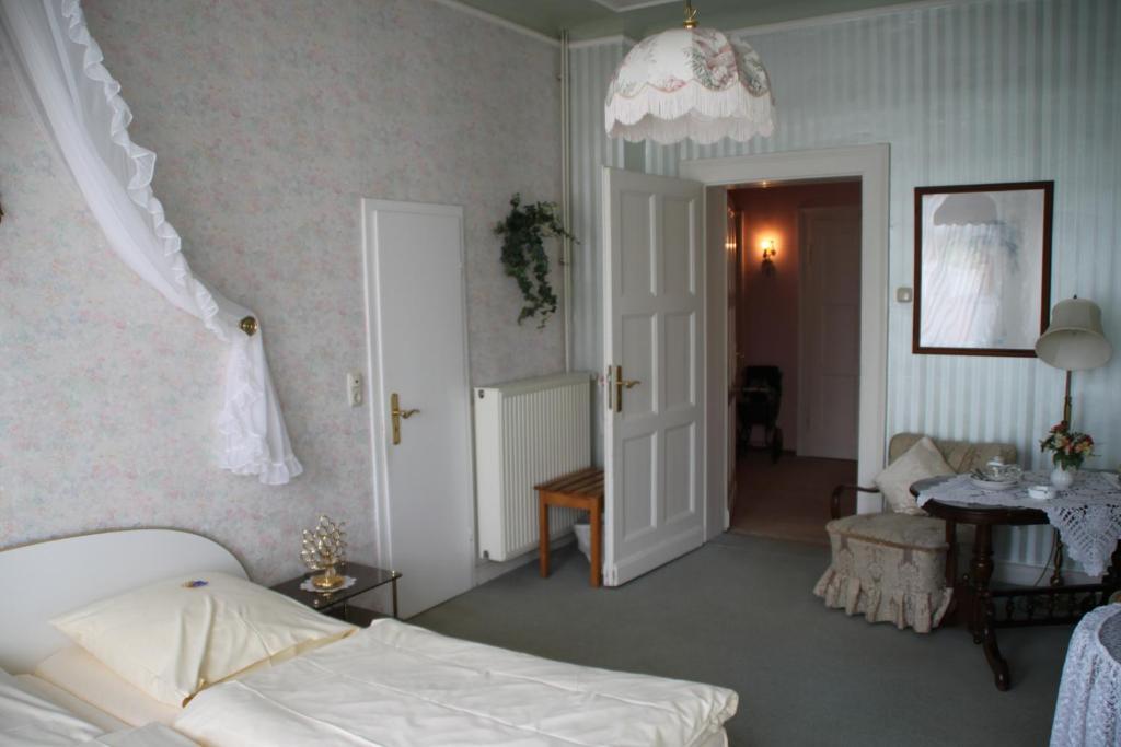 Hotel Villa Konigin Luise Bad Pyrmont Δωμάτιο φωτογραφία
